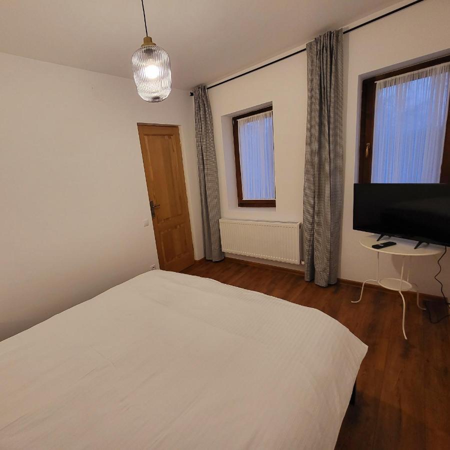 Apartament Old Town Apartament Targoviste Zewnętrze zdjęcie